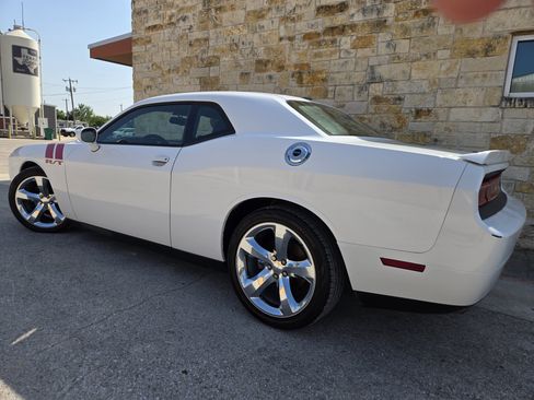 Used 2012 Dodge Challenger R/T Plus RWD image 3