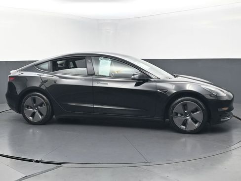 Used 2023 Tesla Model 3 Standard Range RWD image 5