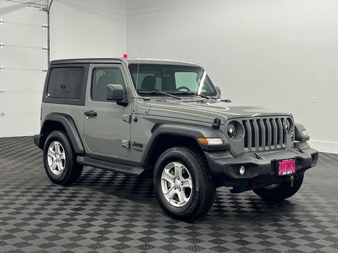 Used 2021 Jeep Wrangler Sport image 6