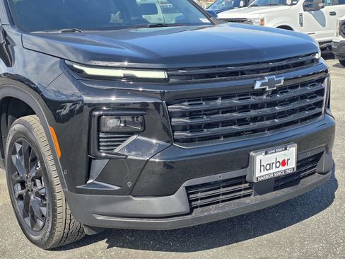 New 2025 Chevrolet Traverse LT w/ Enhanced Driving Package image 9