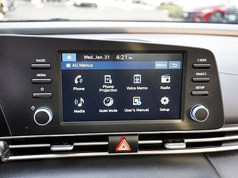 Certified 2026 Hyundai Elantra SE image 24