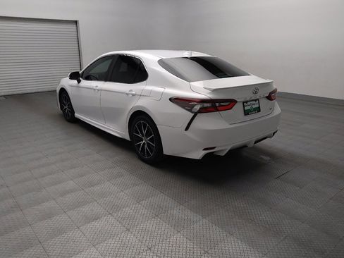 Used 2022 Toyota Camry SE FWD image 5