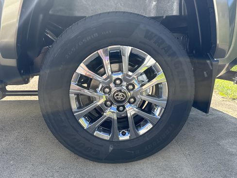 New 2025 Toyota Tacoma Limited AWD/4WD image 43