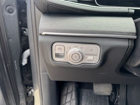 Used 2023 Mercedes-Benz GLS 450 4MATIC image 13