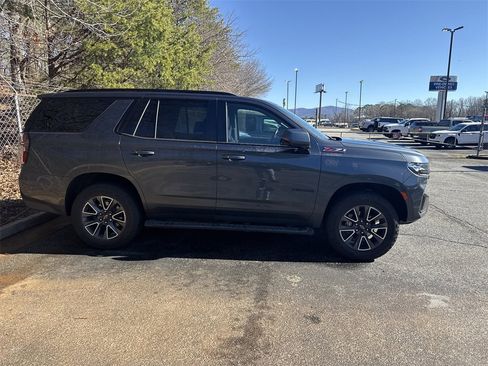 Used 2021 Chevrolet Tahoe Z71 w/ Z71 Signature Package image 20