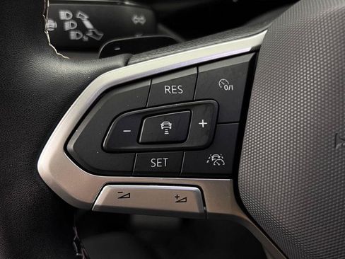 Used 2024 Volkswagen Atlas SE FWD image 13