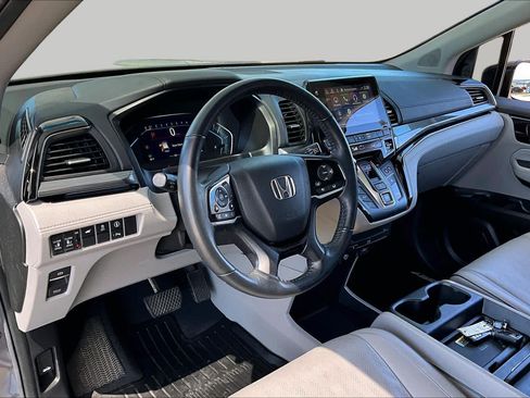 Used 2023 Honda Odyssey Elite image 18
