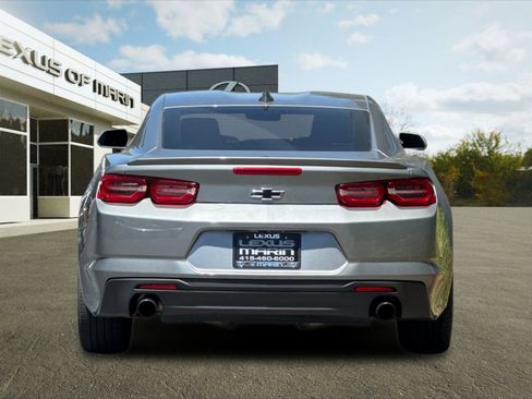 Used 2023 Chevrolet Camaro LT RWD image 9