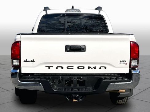 Used 2023 Toyota Tacoma SR5 AWD/4WD image 5