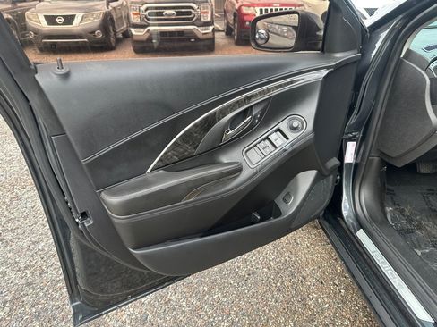 Used 2015 Buick LaCrosse FWD image 11