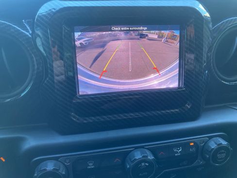 Used 2019 Jeep Wrangler Unlimited Sport S image 16