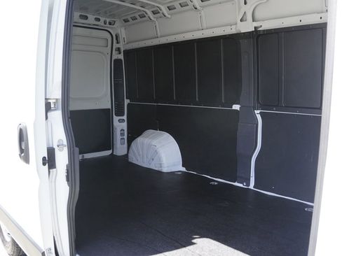 Used 2025 RAM ProMaster 2500 w/ Convenience Group FWD image 30
