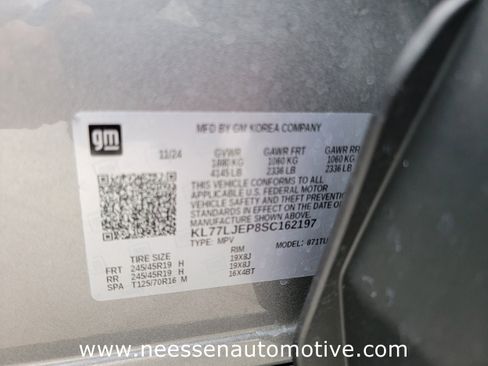 Used 2025 Chevrolet Trax RS image 33