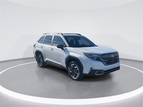 Used 2025 Subaru Forester Limited image 2
