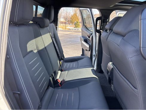 Used 2024 Toyota Tacoma TRD Off-Road image 34