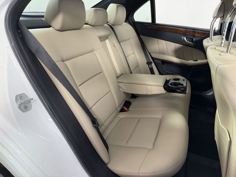 Used 2013 Mercedes-Benz E 350 4MATIC Sedan image 14