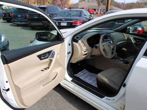 Used 2016 Nissan Altima 2.5 S w/ Power Driver Seat Package image 13