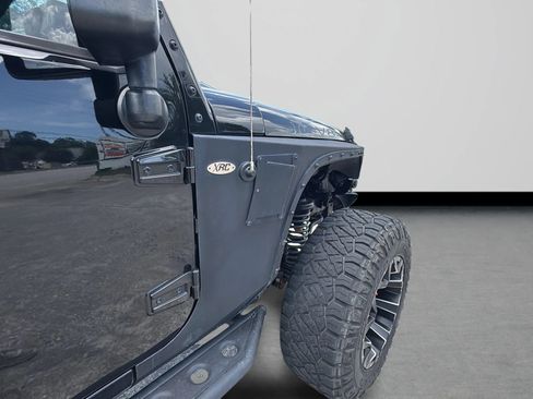 Used 2016 Jeep Wrangler Unlimited Sahara AWD/4WD image 28