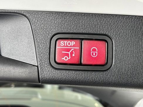 Certified 2025 Mercedes-Benz GLB 250 image 34