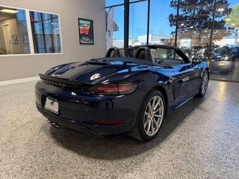 Used 2018 Porsche 718 Boxster RWD image 10