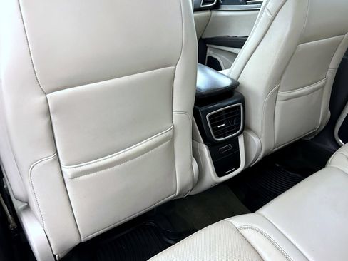 Used 2020 Lincoln Nautilus Reserve AWD/4WD image 21