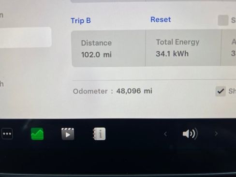 Used 2023 Tesla Model Y Performance image 22