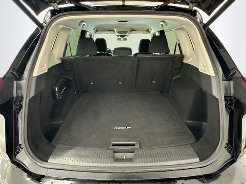 Used 2025 Nissan Rogue SV AWD/4WD image 29