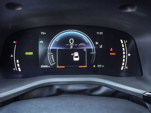 Used 2025 Toyota Camry SE FWD image 13