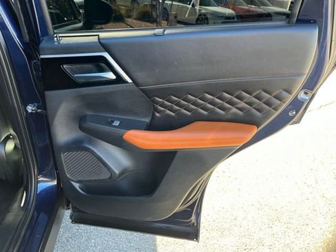 Used 2022 Mitsubishi Outlander SEL image 15