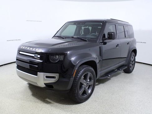 Used 2025 Land Rover Defender 110 S image 4