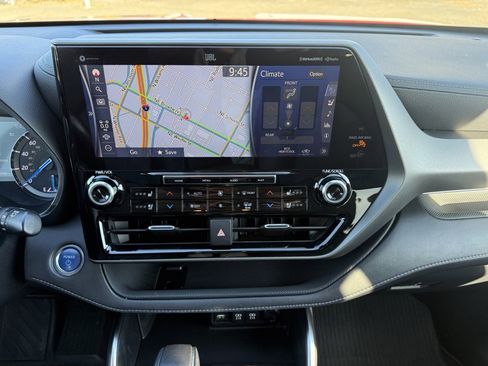 Used 2020 Toyota Highlander Limited image 25