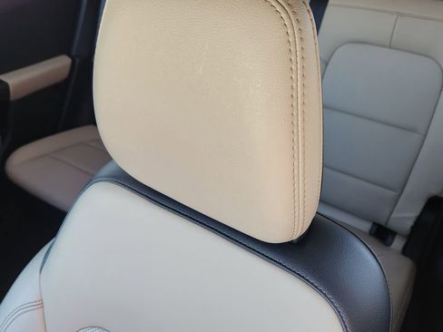 Used 2020 Ford Escape SEL image 5