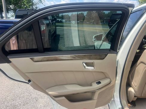 Used 2010 Mercedes-Benz E 350 4MATIC Sedan image 16