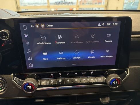 Used 2025 Chevrolet Colorado Trail Boss image 21