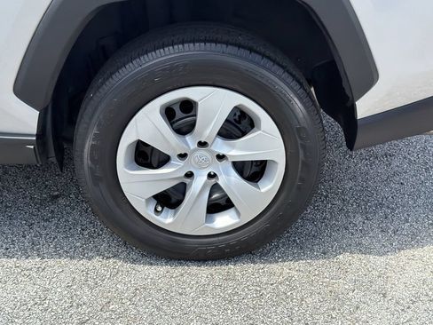 Used 2023 Toyota RAV4 LE FWD image 19