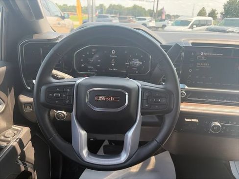 Used 2026 GMC Sierra 1500 SLT AWD/4WD image 15