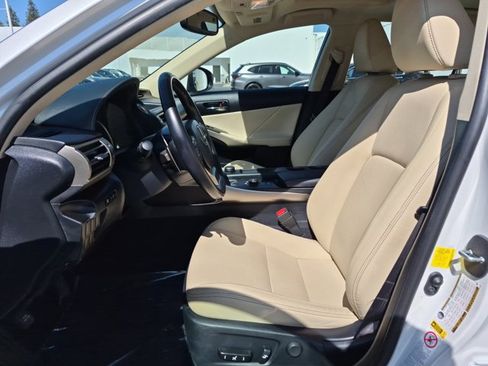 Used 2016 Lexus IS 200t RWD image 16