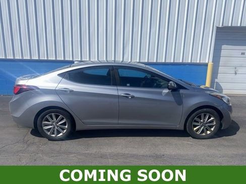Used 2015 Hyundai Elantra SE w/ Option Group 03 FWD image 1