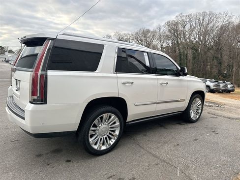 Used 2020 Cadillac Escalade Platinum image 34