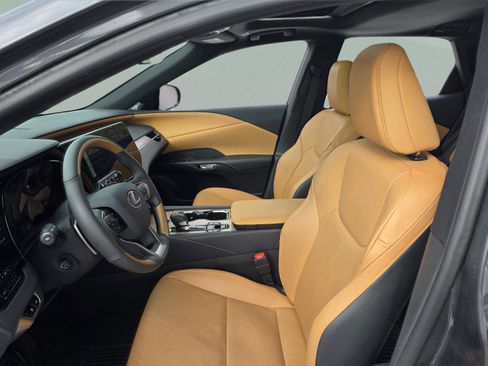 Used 2025 Lexus RX 350 AWD image 11