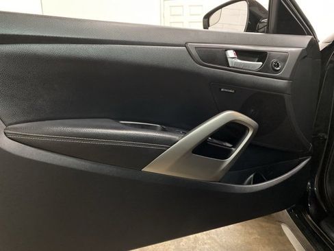 Used 2016 Hyundai Veloster Turbo w/ Option Group 04 image 30