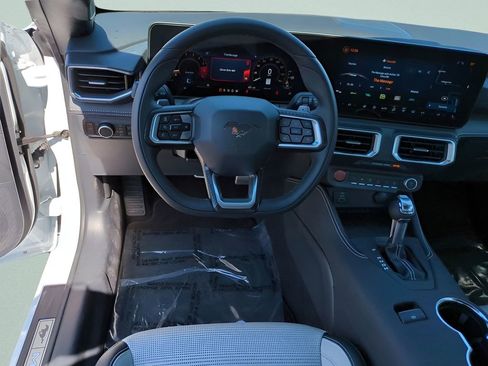 Used 2025 Ford Mustang GT Premium image 14