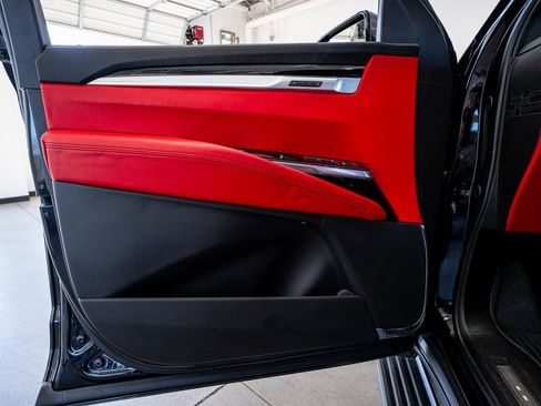 Used 2025 Cadillac Escalade Sport Platinum w/ LPO, Floor Liner Package image 33