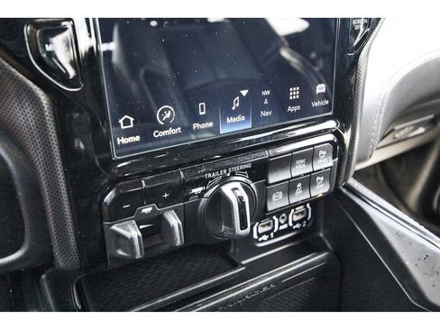 Used 2024 RAM 3500 Limited AWD/4WD image 24