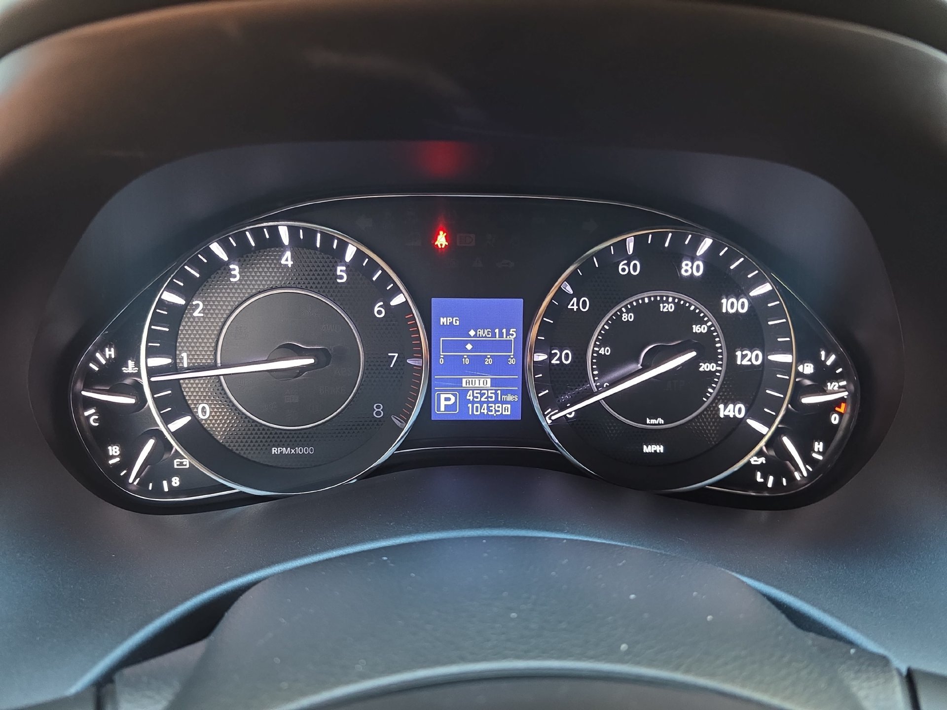 Used 2017 Nissan Armada Platinum w/ Interior Lighting Package AWD/4WD image 19