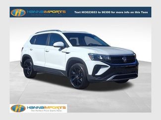 Used 2023 Volkswagen Taos SE w/ Panoramic Sunroof Package video 1
