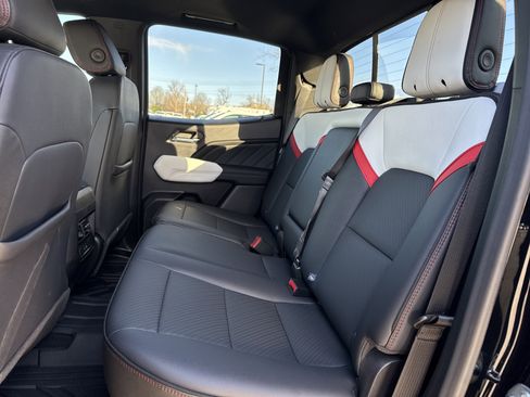 Used 2024 GMC Canyon AT4X image 29