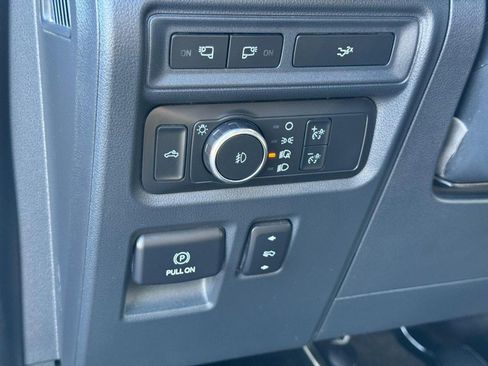 Used 2022 Ford F150 Platinum w/ Max Trailer Tow Package image 17