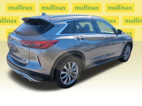 Used 2021 INFINITI QX50 Luxe image 2