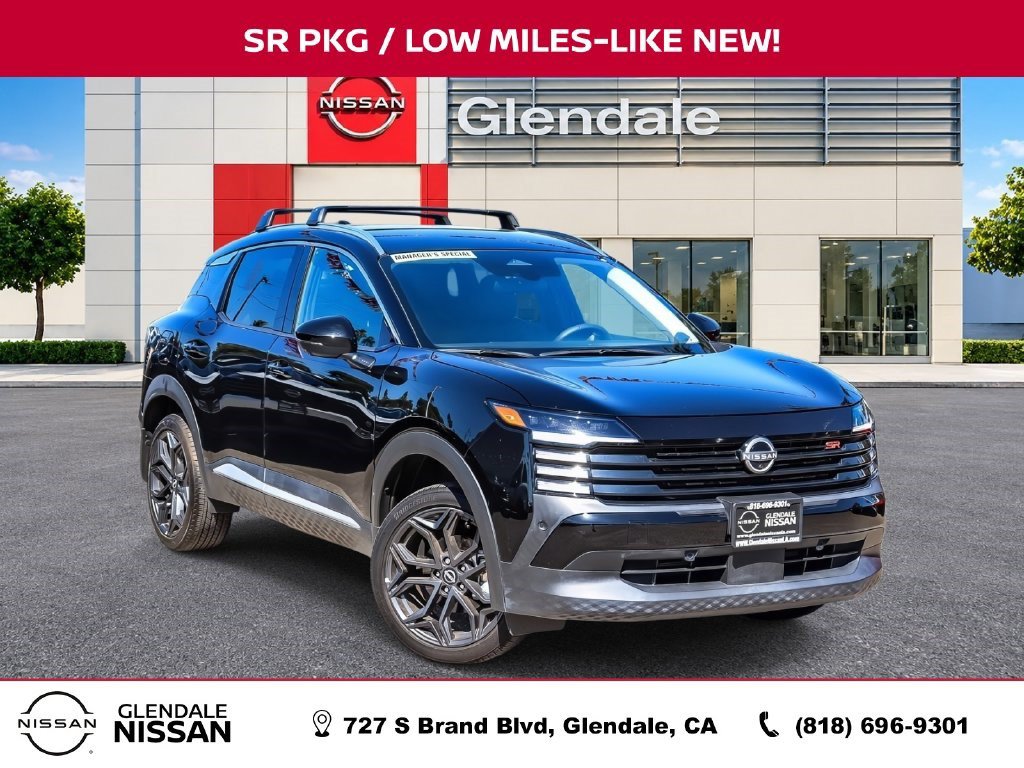 Used 2025 Nissan Kicks SR FWD image 1